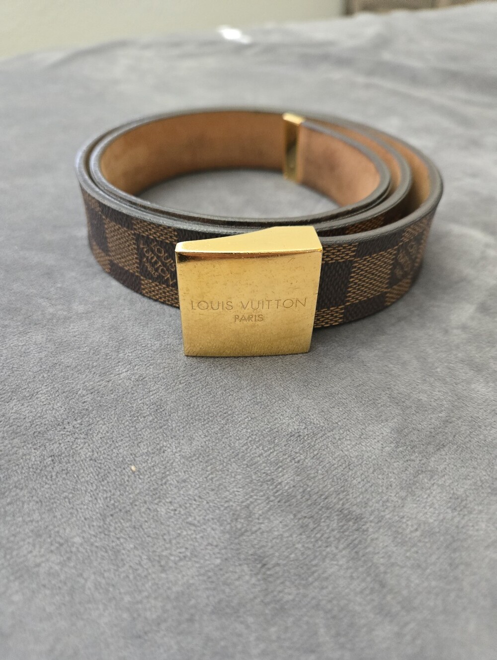 Louis Vuitton Women's Belt 80